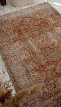 Yedi Yirmidort 0477a red-grey